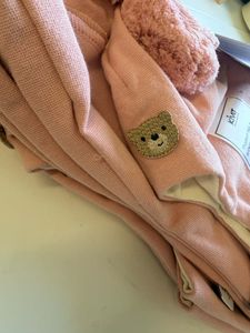 Hovedbilde Kivat, lyserosa hettelue i ...